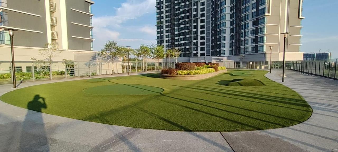Santai Homestay Cyberjaya Buitenkant foto