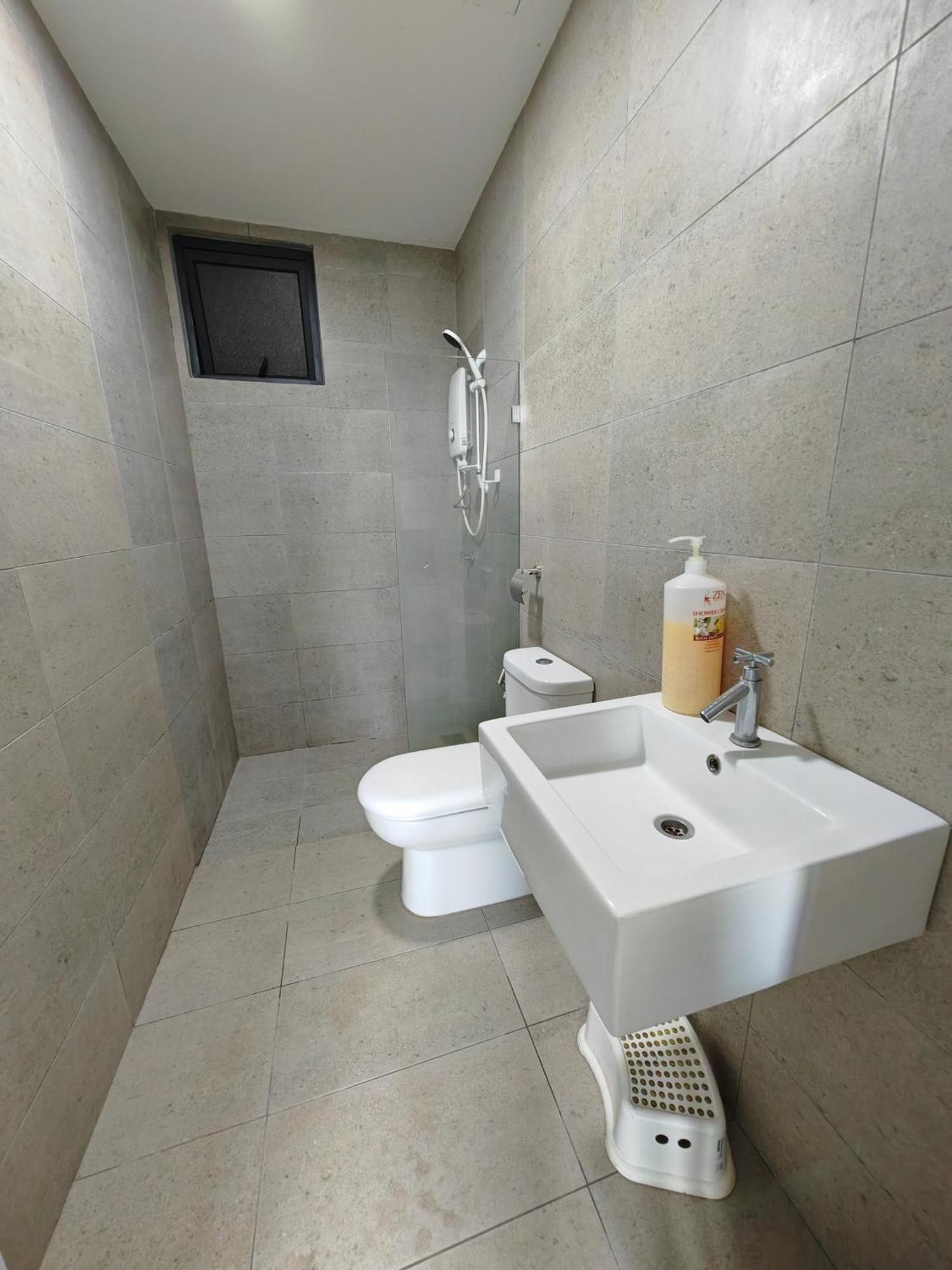 Santai Homestay Cyberjaya Buitenkant foto